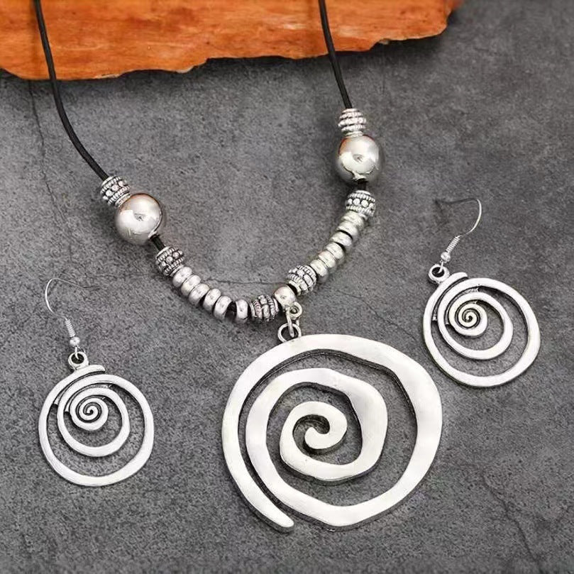 Whirlwind Leather Cord Necklace Artistic Vintage Alloy All-Match Silver Pendant