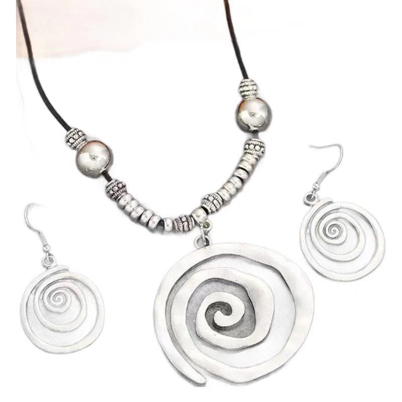 Whirlwind Leather Cord Necklace Artistic Vintage Alloy All-Match Silver Pendant